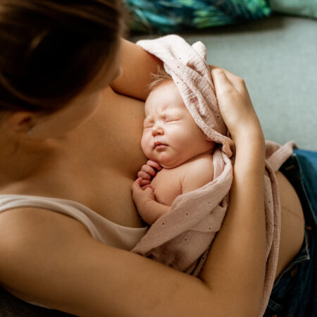 Otulacz muślinowy dla niemowlaka