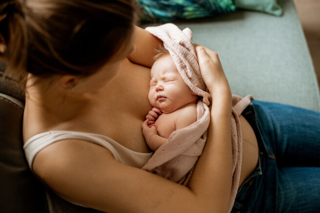 Otulacz muślinowy dla niemowlaka