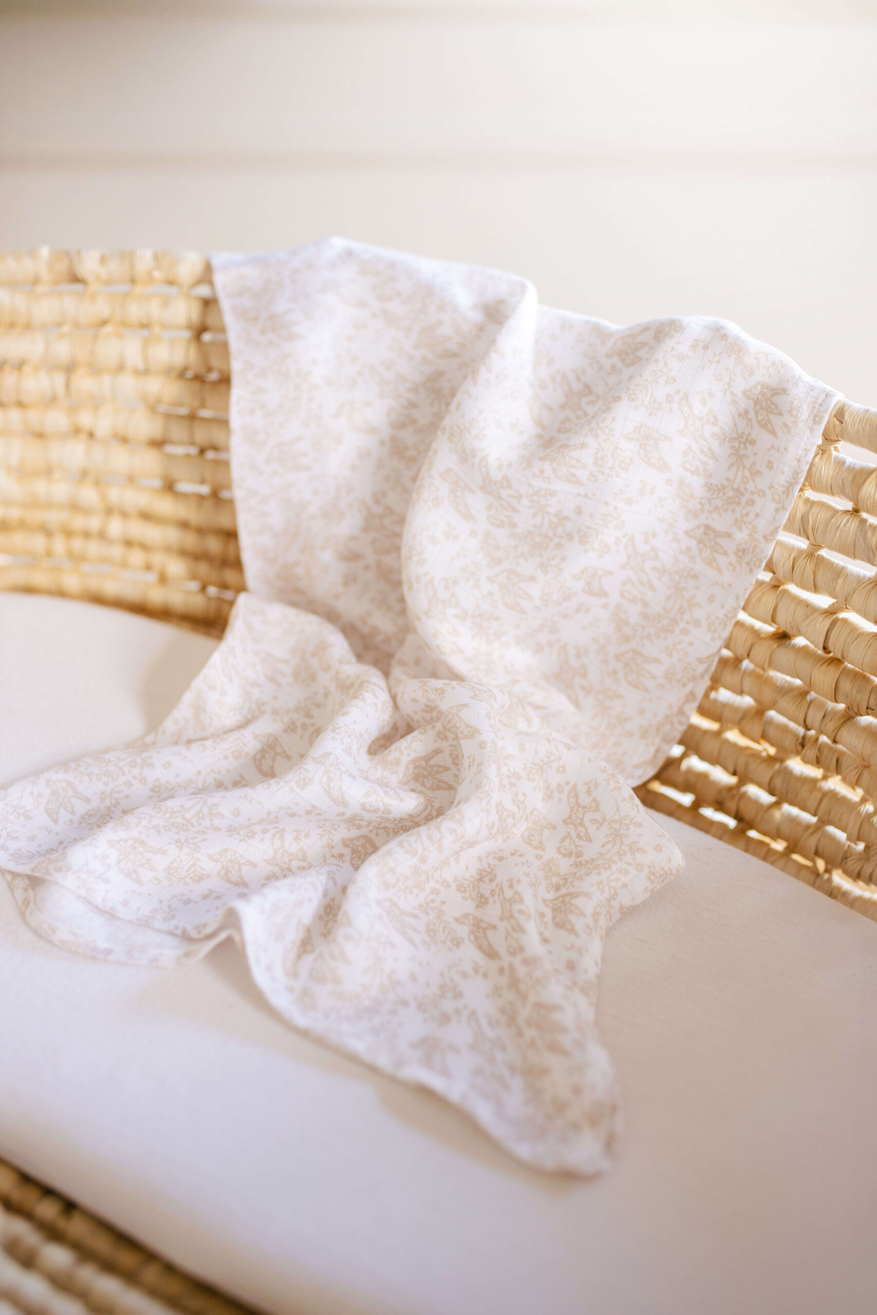 Baby Bamboo Swaddle Pigeons Beige - Image 2