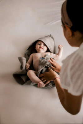 ręcznik wafelkowy niemowlęcy z kapturem